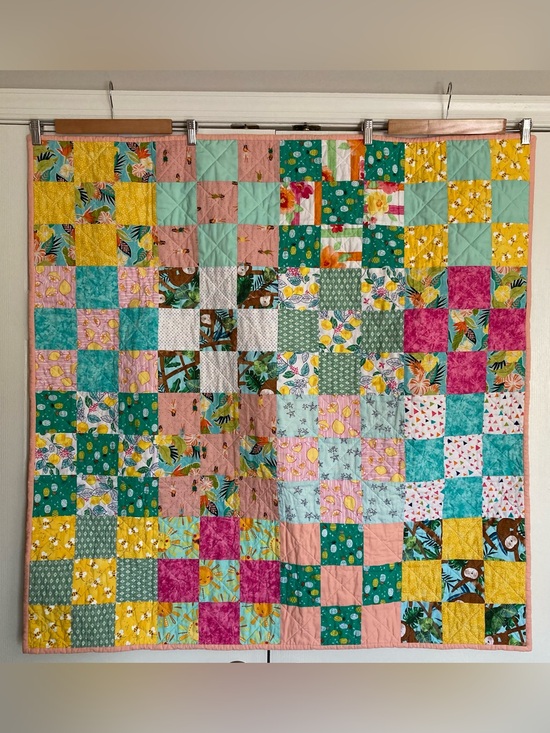 Handmade Other - 🪡 “Tropical Flower” Handmade Cotton Large Crib Quilt